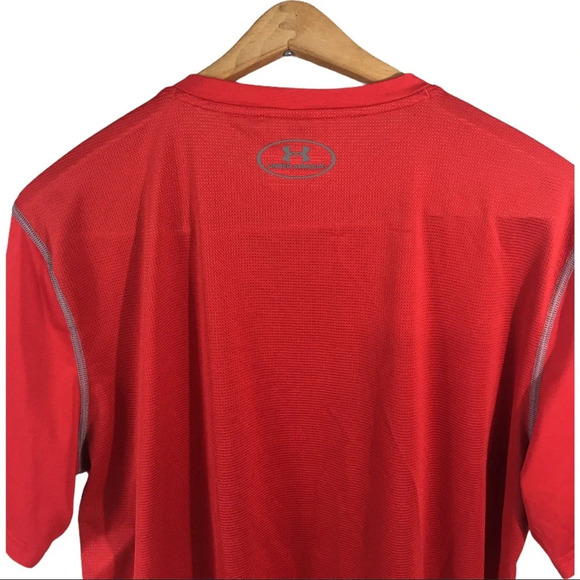 TS433 Under Armour Heat Gear Fitted Gym Shirt L - Picture 4 of 4
